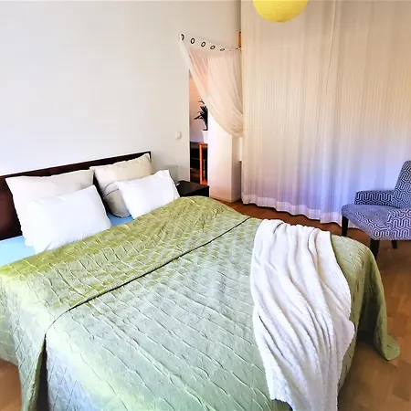 Apartment Dt Apartment, Spacious And Free Parking
